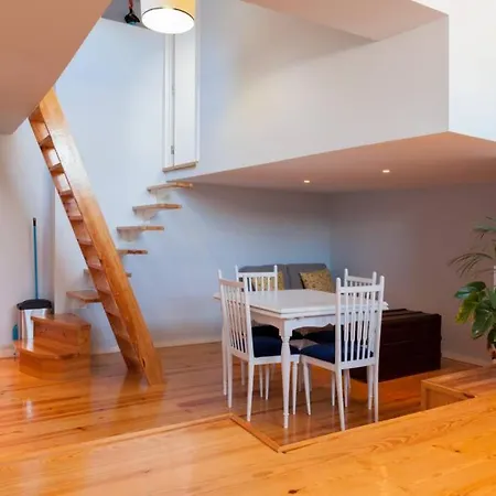 Apartment Sous Les Toits De Lisbonne Avec Vue *