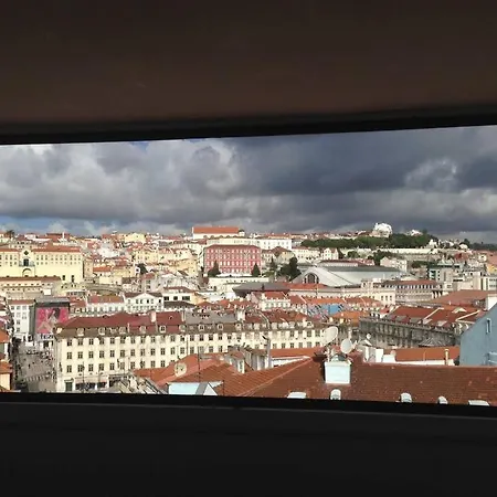 Sous Les Toits De Lisbonne Avec Vue * Lisboa